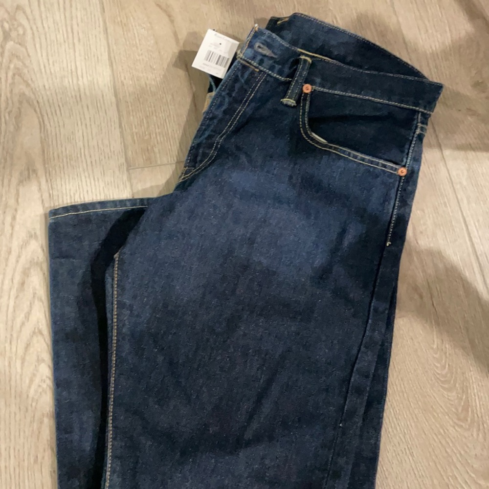 NWT Men’s slim straight Jeans